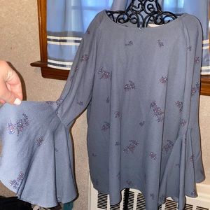 LC Lauren Conrad Bell Sleeve Floral Blouse